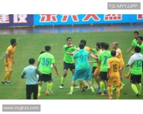 足球明星聚会高清图片分享展现球场外的友谊与精彩瞬间